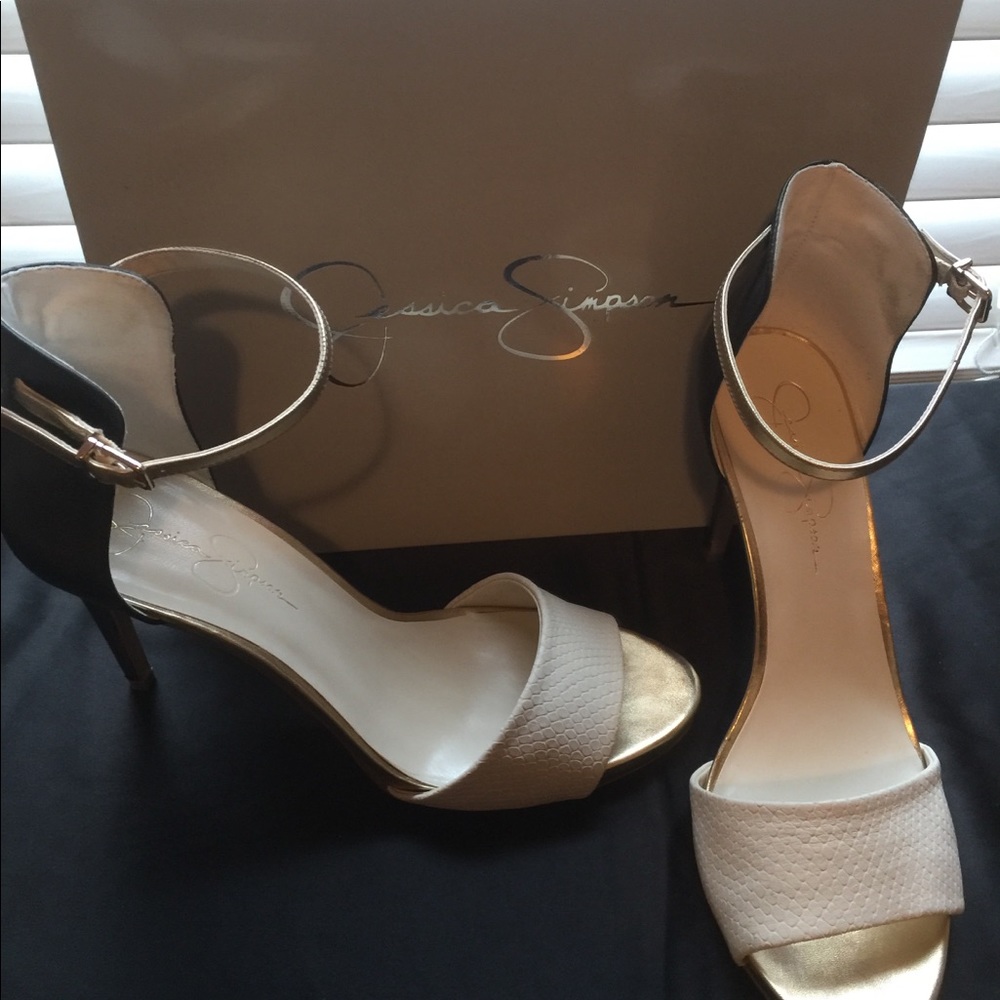 Beautiful cream& black heeled sandals